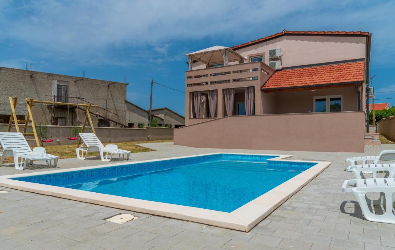 נין Apartmani Krzak מראה חיצוני תמונה