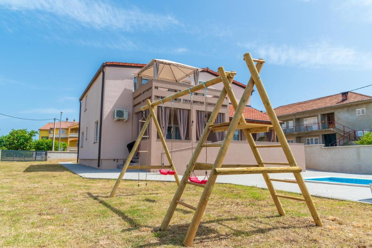 נין Apartmani Krzak מראה חיצוני תמונה