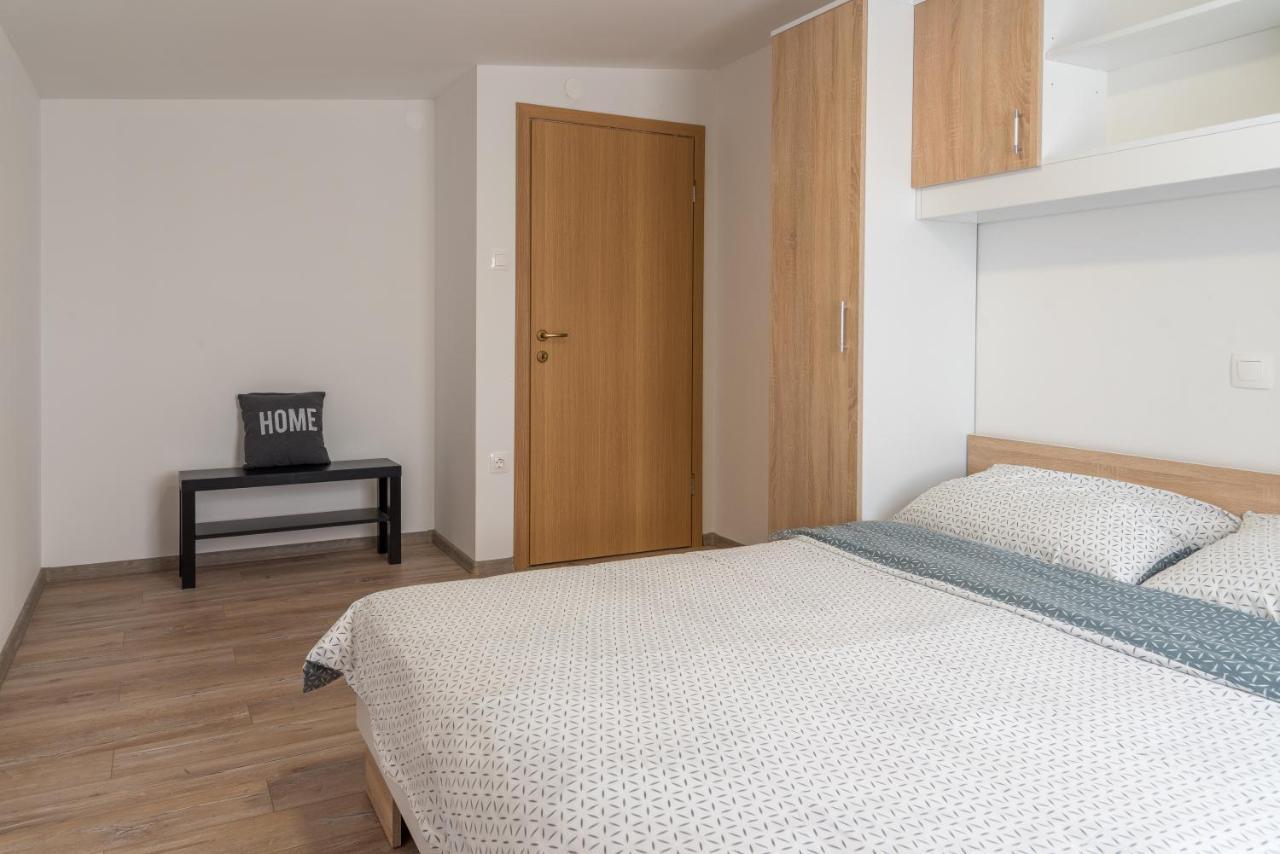 נין Apartmani Krzak מראה חיצוני תמונה
