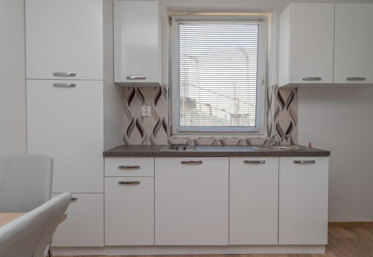 נין Apartmani Krzak מראה חיצוני תמונה