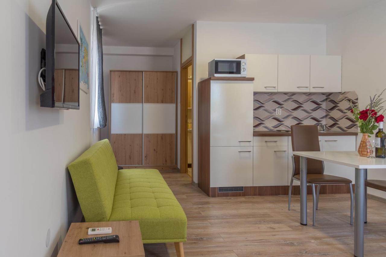 נין Apartmani Krzak מראה חיצוני תמונה