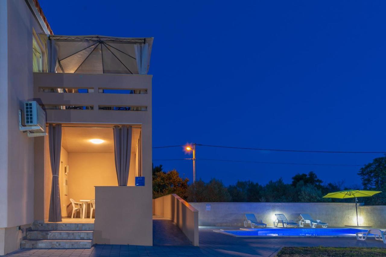 נין Apartmani Krzak מראה חיצוני תמונה
