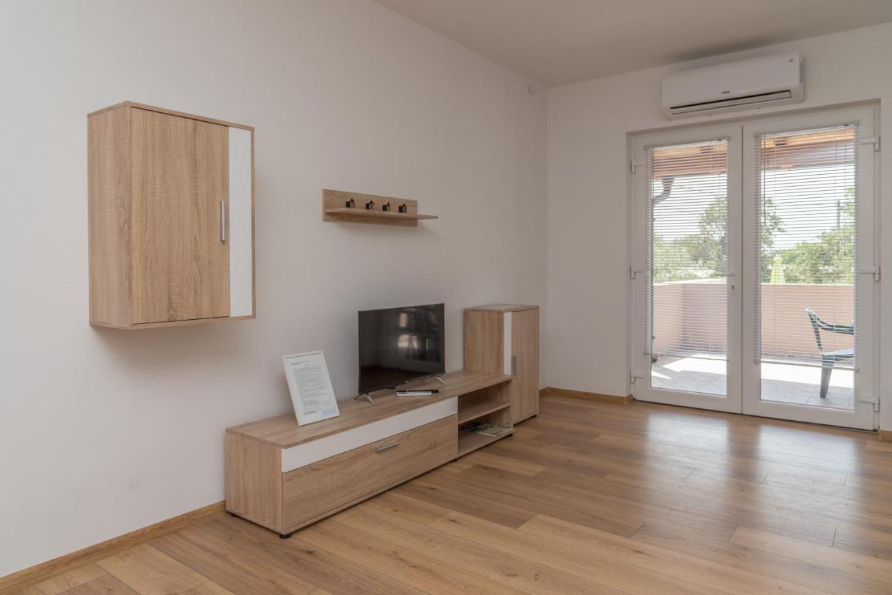 נין Apartmani Krzak מראה חיצוני תמונה