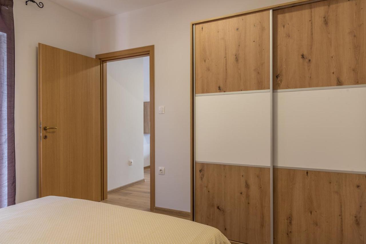 נין Apartmani Krzak מראה חיצוני תמונה