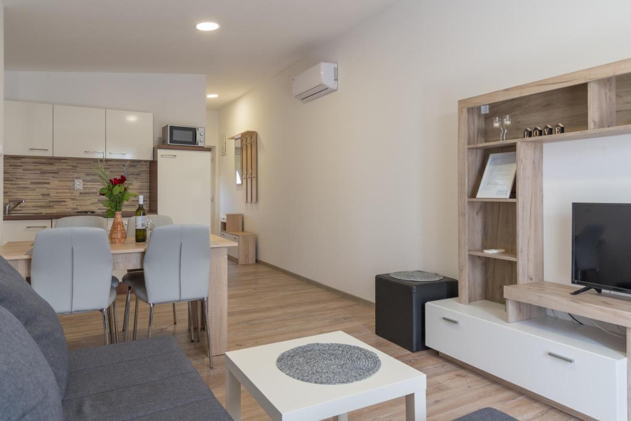 נין Apartmani Krzak מראה חיצוני תמונה