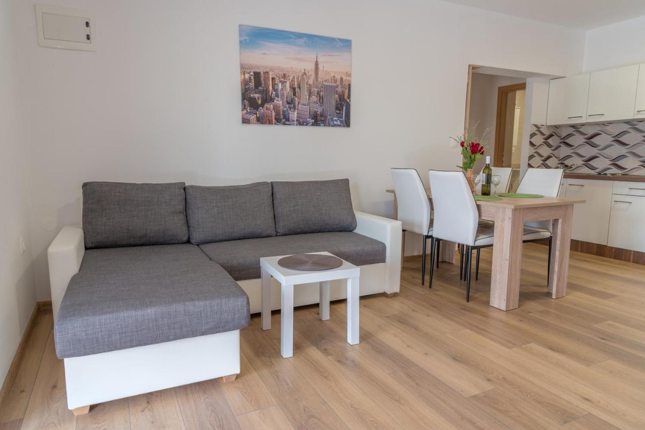 נין Apartmani Krzak מראה חיצוני תמונה