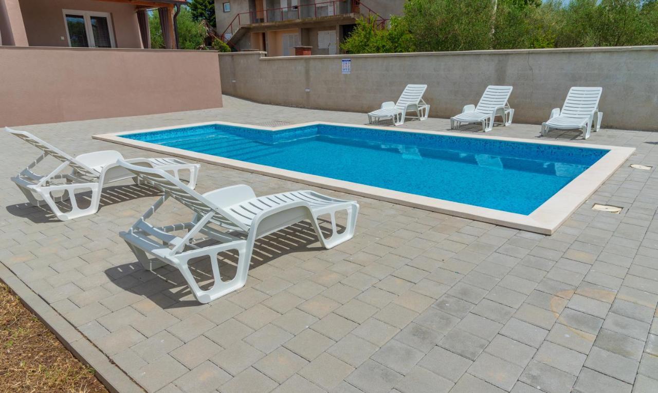 נין Apartmani Krzak מראה חיצוני תמונה