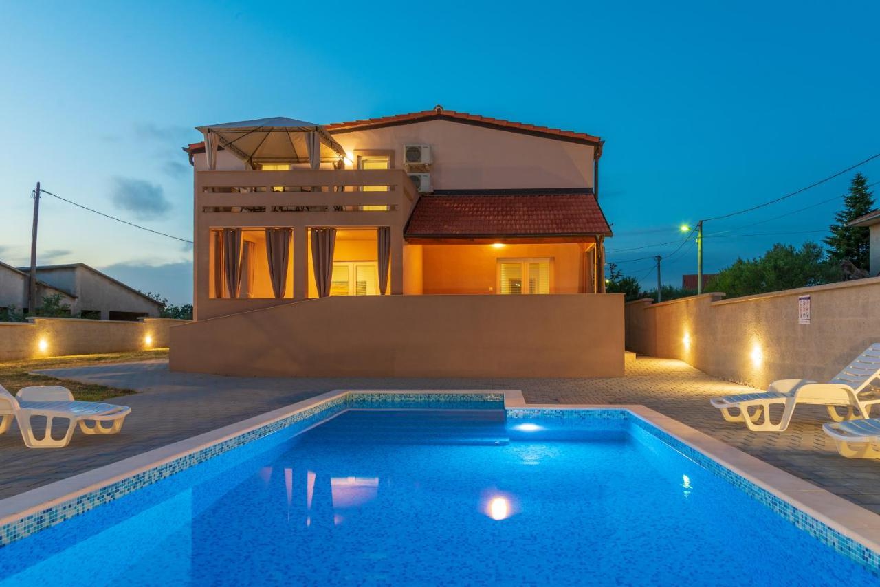 נין Apartmani Krzak מראה חיצוני תמונה