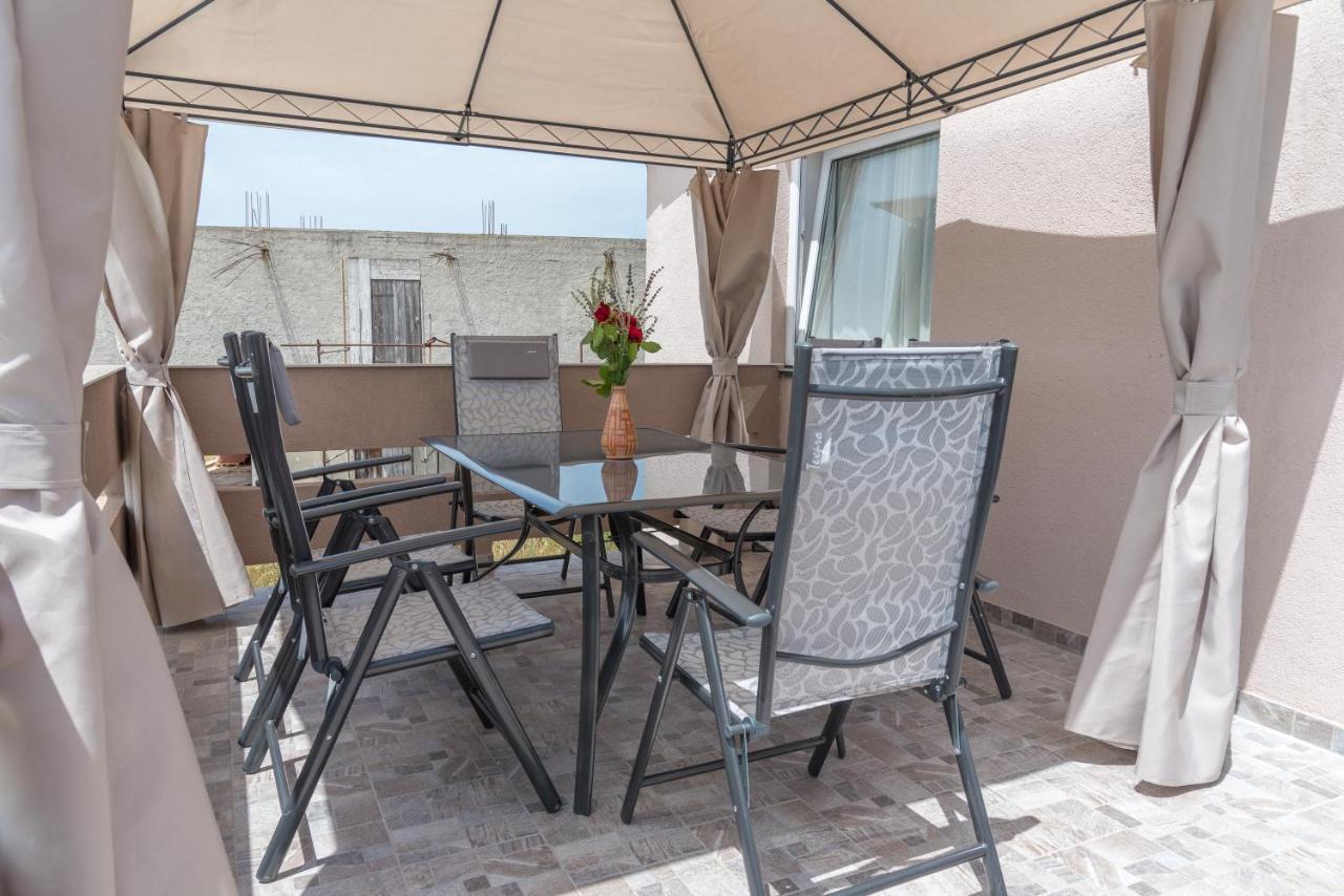 נין Apartmani Krzak מראה חיצוני תמונה