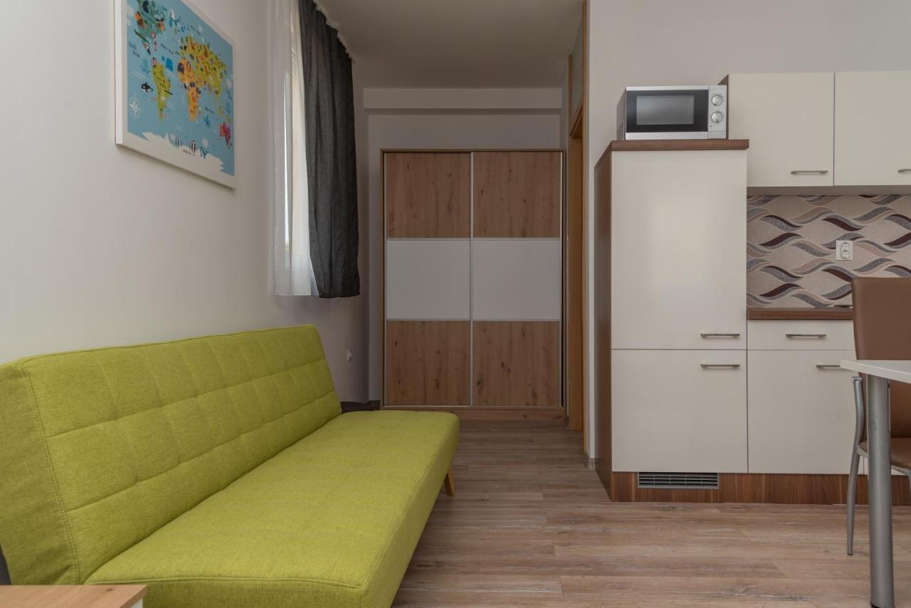 נין Apartmani Krzak מראה חיצוני תמונה