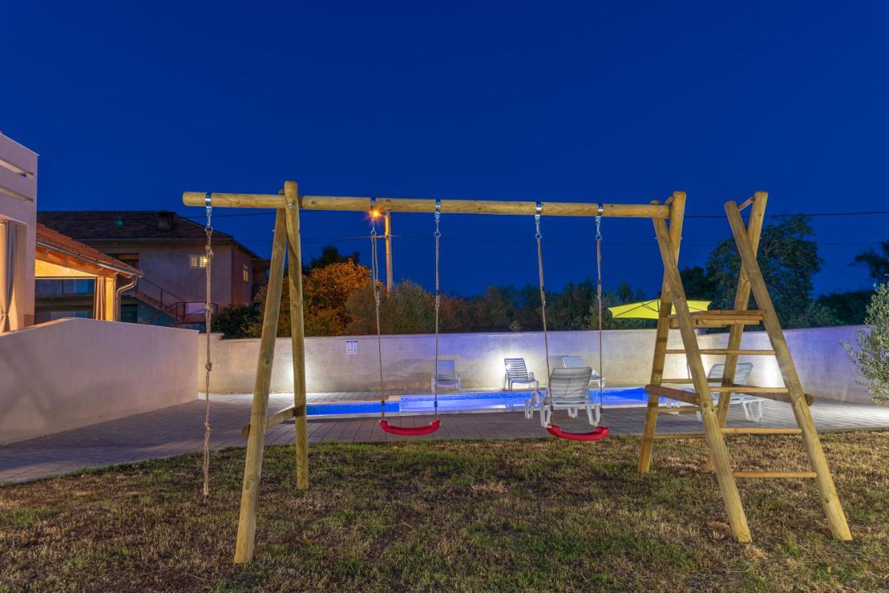 נין Apartmani Krzak מראה חיצוני תמונה