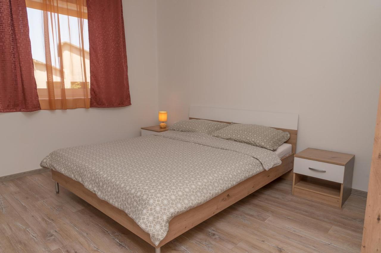 נין Apartmani Krzak מראה חיצוני תמונה