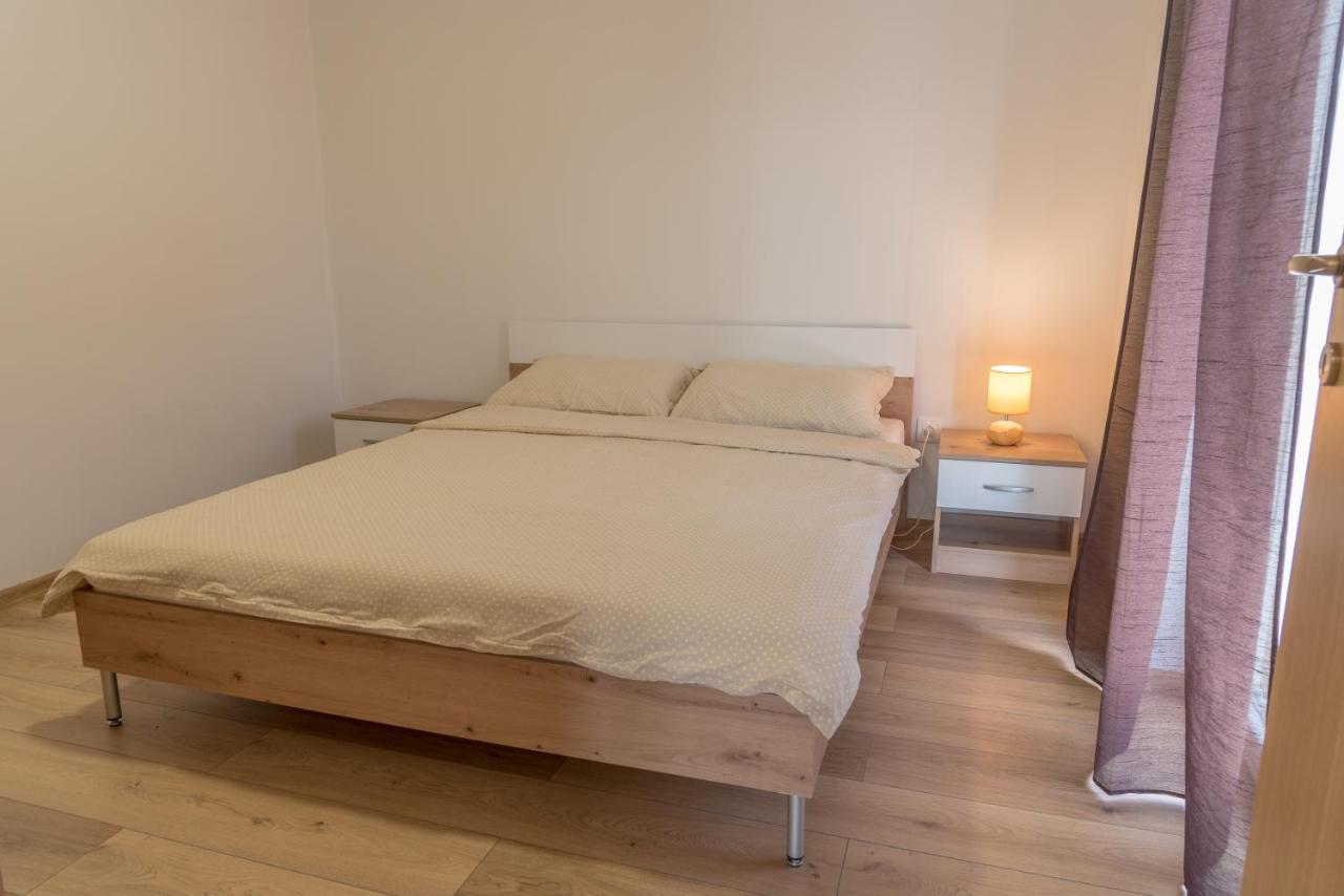 נין Apartmani Krzak מראה חיצוני תמונה